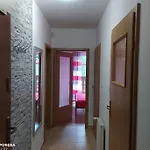公寓 Poreba, Dwupoziomowy, 8-osobowy 斯克拉斯卡波伦巴