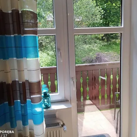 Daire Poreba, Dwupoziomowy, 8-osobowy *